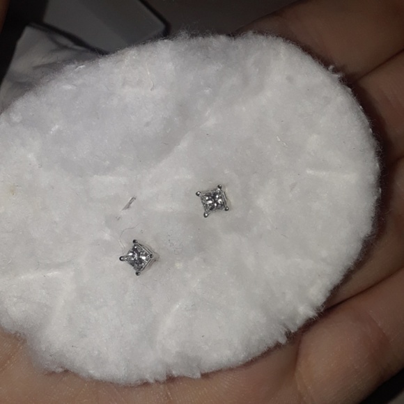 1/2 Caret Princess Cut Diamond Earrings - Picture 1 of 1